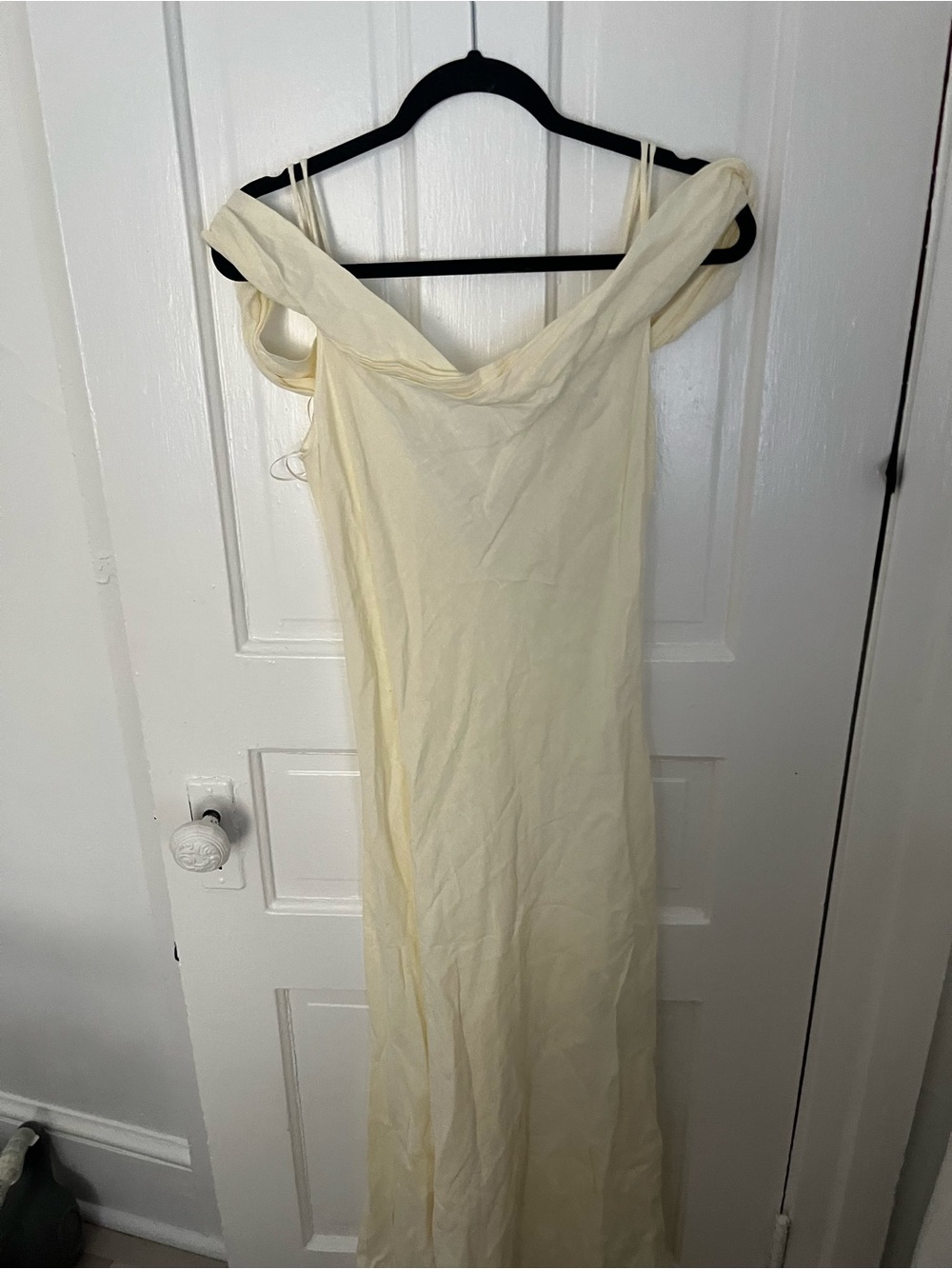 Elegant Cream Off-Shoulder Maxi Dress